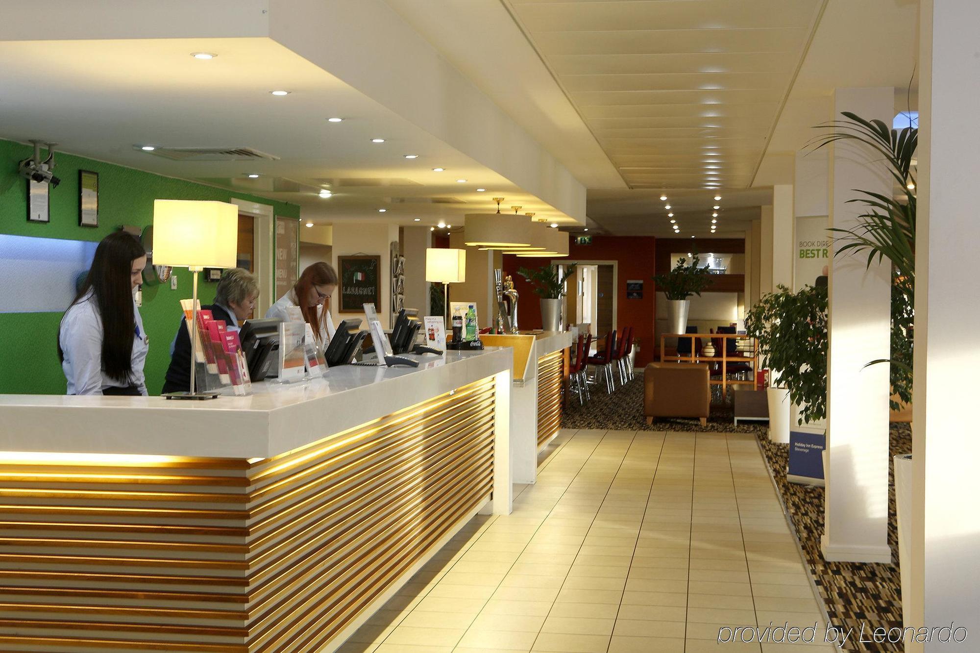 Holiday Inn Express Stevenage, An Ihg Hotel Luaran gambar