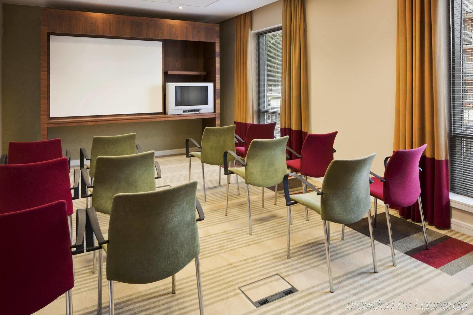 Holiday Inn Express Stevenage, An Ihg Hotel Kemudahan gambar