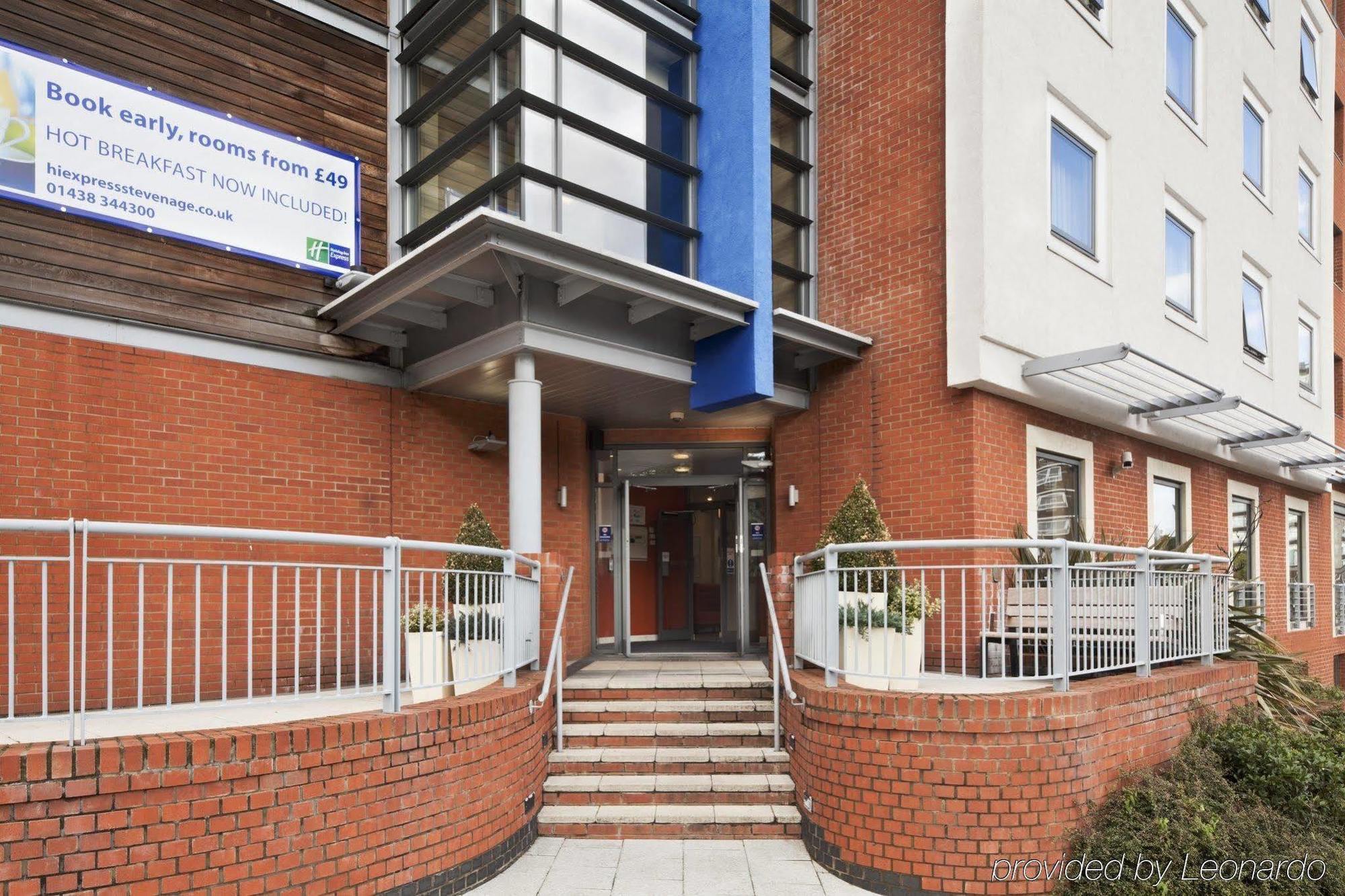 Holiday Inn Express Stevenage, An Ihg Hotel Luaran gambar